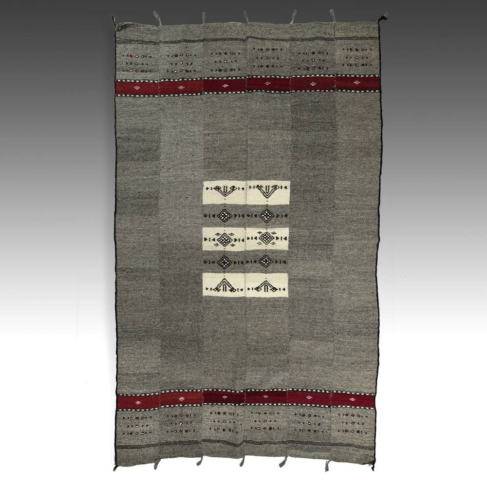 Khasa or strip-woven blanket / hanging