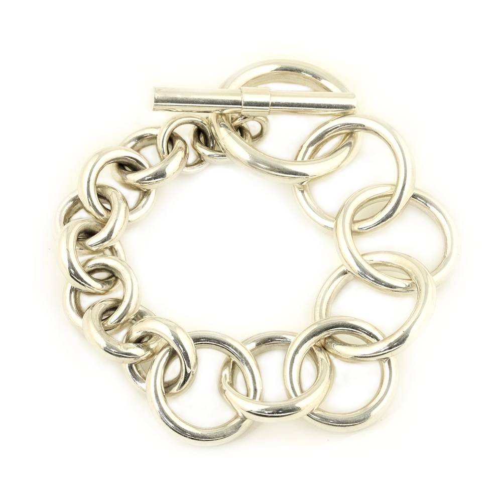 Bracelet with ascending link design